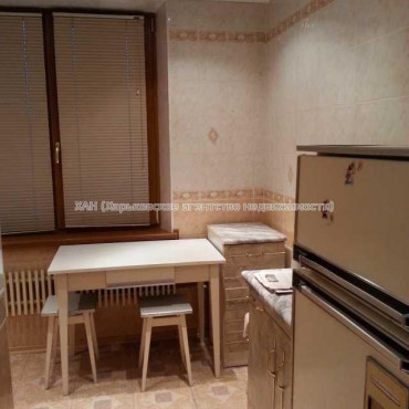 Продам квартиру, Дмитрия Коцюбайло ул. , 3  ком., 65 м², косметический ремонт 