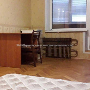 Продам квартиру, Дмитрия Коцюбайло ул. , 3  ком., 65 м², косметический ремонт 