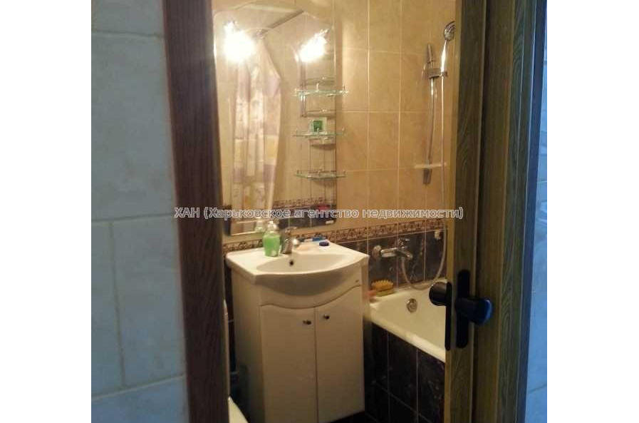 Продам квартиру, Дмитрия Коцюбайло ул. , 3  ком., 65 м², косметический ремонт 