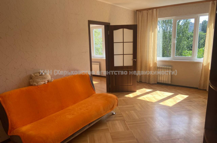 Продам квартиру, Ахсарова Энвера ул. , 4  ком., 69.60 м², капитальный ремонт 