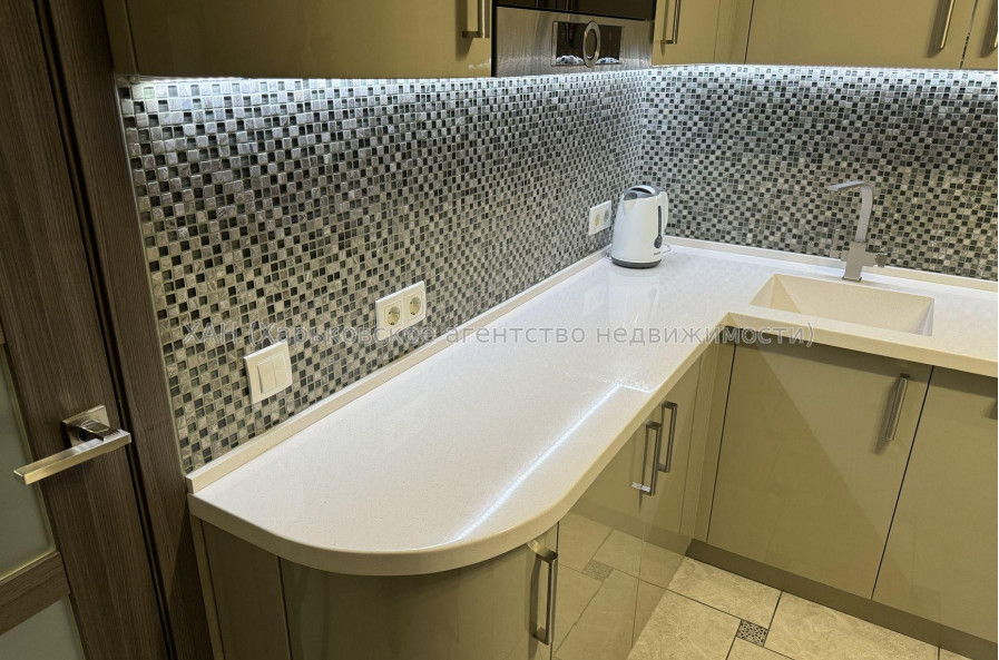 Продам квартиру, Астрономическая ул. , 1 кім., 34 м², евроремонт 