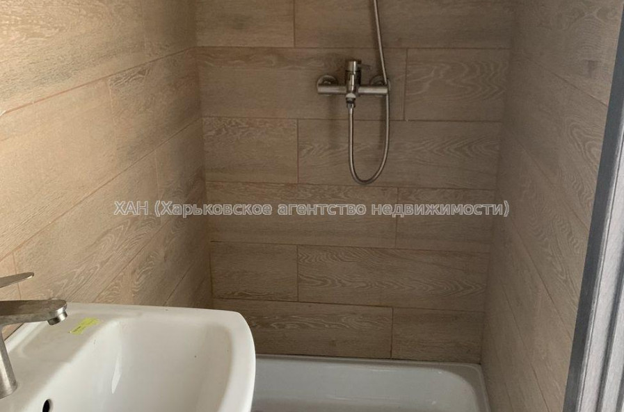 Продам квартиру, Веселая ул. , 1  ком., 19 м², капитальный ремонт 