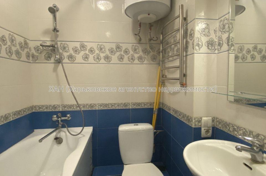 Сдам квартиру, Непокоренных ул. , 1  ком., 34 м², капитальный ремонт 