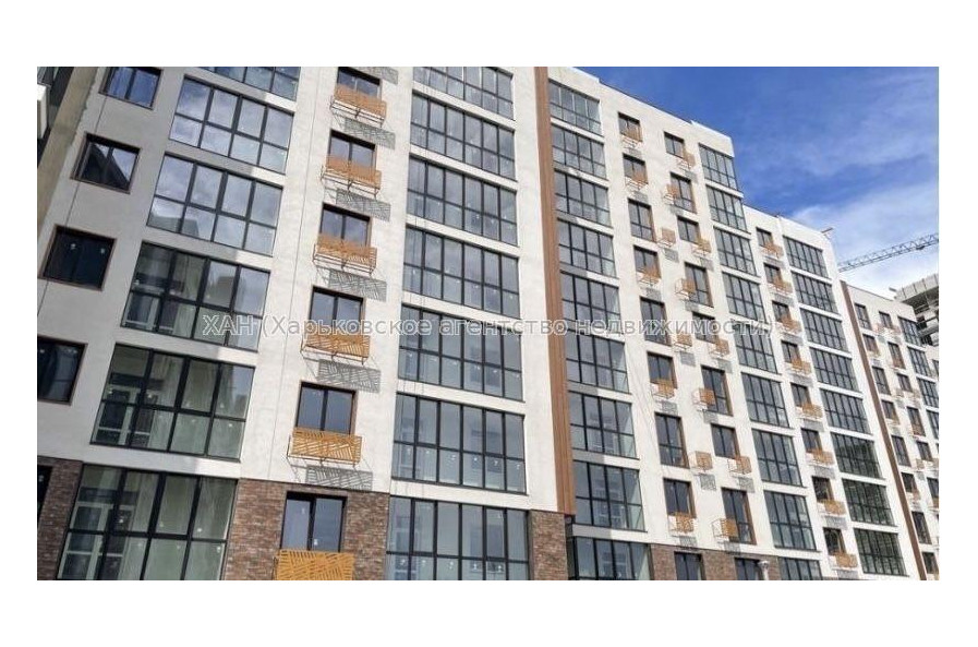 Продам квартиру, Динамовская ул. , 3  ком., 103.30 м², без отделочных работ 