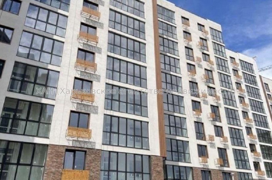 Продам квартиру, Динамовская ул. , 3 кім., 103.30 м², без отделочных работ 