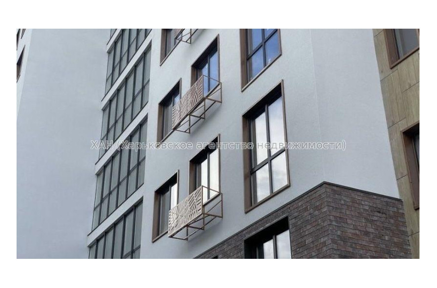 Продам квартиру, Динамовская ул. , 3  ком., 103.30 м², без отделочных работ 