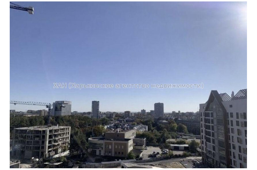Продам квартиру, Динамовская ул. , 3  ком., 103.30 м², без отделочных работ 