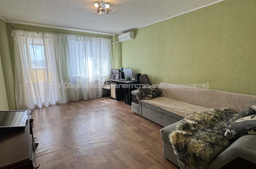 Продам квартиру, 2 кім., 75 м², косметический ремонт 