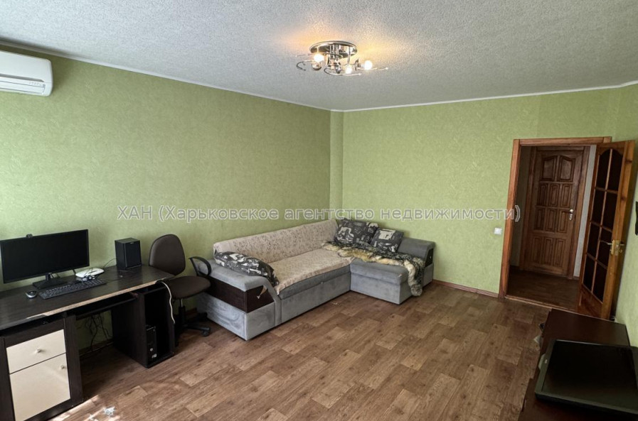 Продам квартиру, 2 кім., 75 м², косметический ремонт 