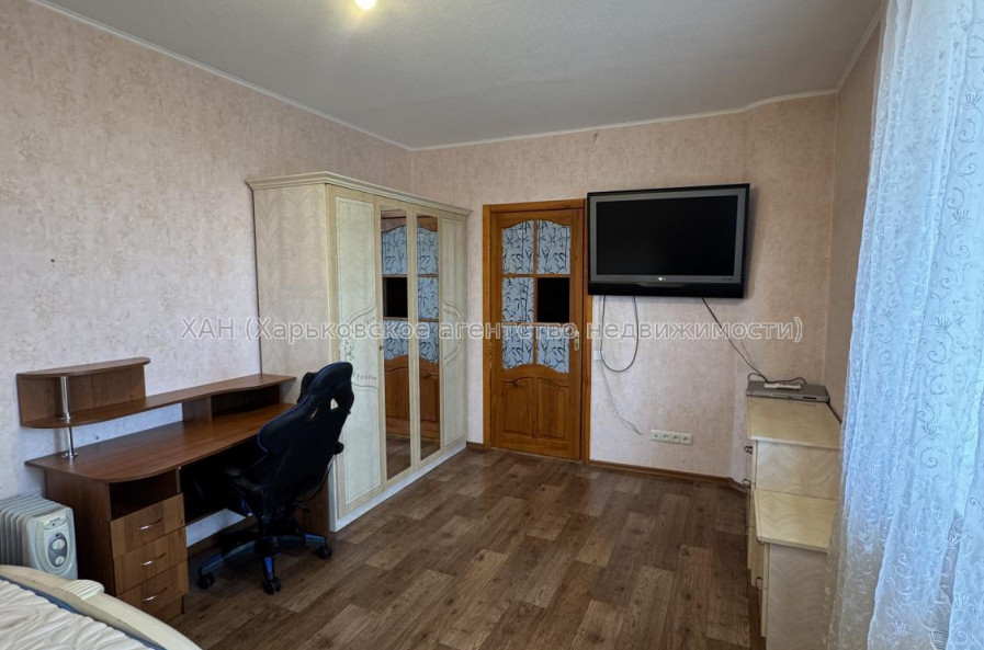 Продам квартиру, 2 кім., 75 м², косметический ремонт 