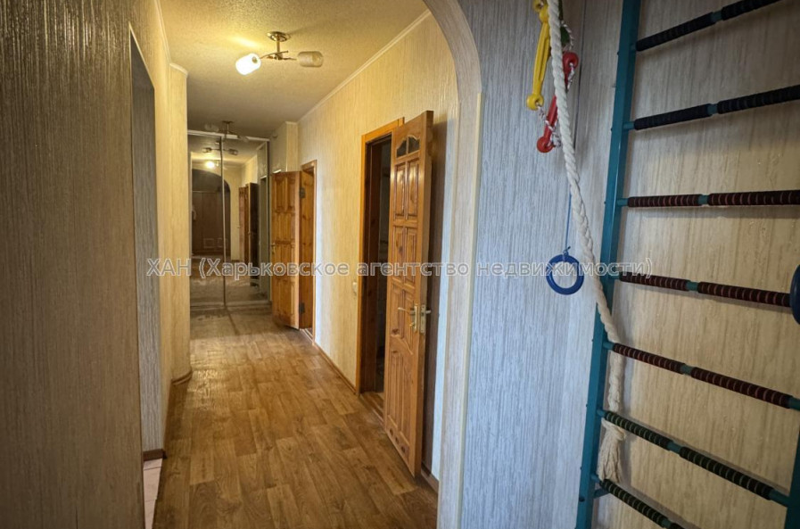 Продам квартиру, 2 кім., 75 м², косметический ремонт 