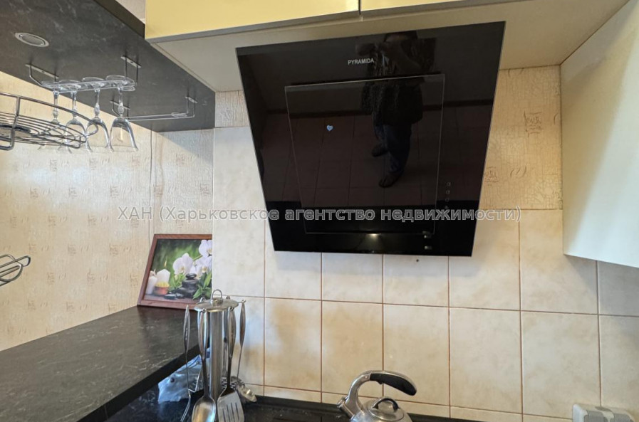 Продам квартиру, 2 кім., 75 м², косметический ремонт 