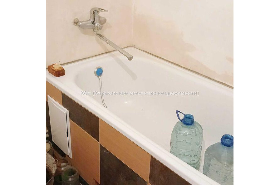 Продам квартиру, 92-й бригады ул. , 1  ком., 38 м², советский ремонт 