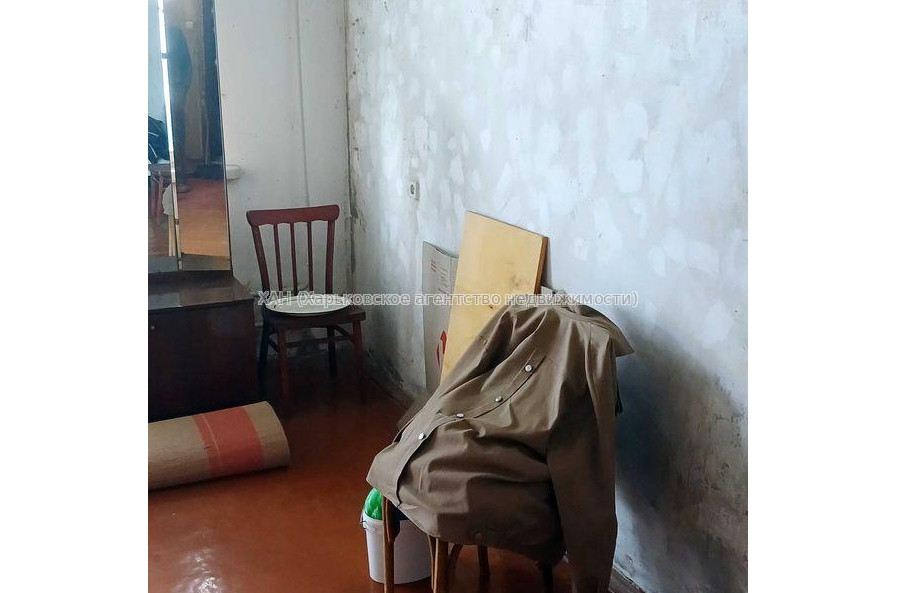 Продам квартиру, 92-й бригады ул. , 1  ком., 38 м², советский ремонт 