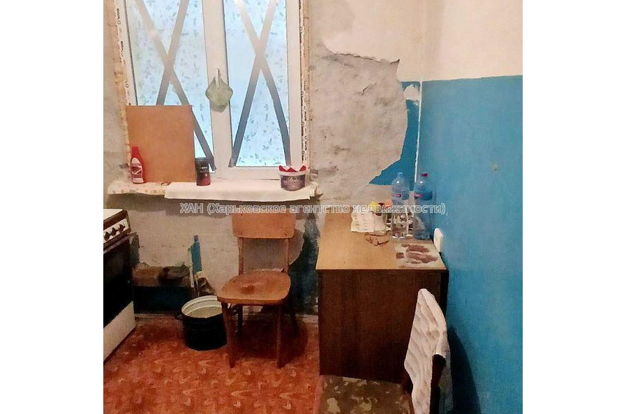 Продам квартиру, 92-й бригады ул. , 1  ком., 38 м², советский ремонт 
