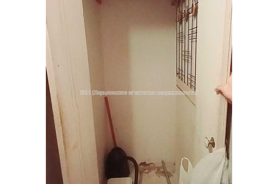 Продам квартиру, 92-й бригады ул. , 1  ком., 38 м², советский ремонт 