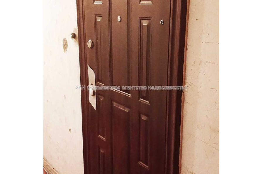 Продам квартиру, 92-й бригады ул. , 1  ком., 38 м², советский ремонт 