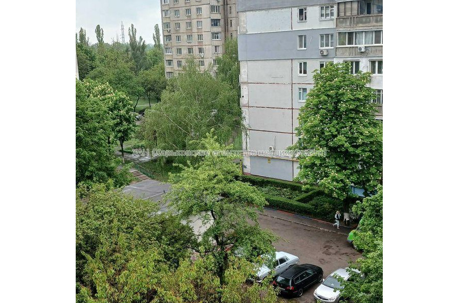 Продам квартиру, 92-й бригады ул. , 1  ком., 38 м², советский ремонт 