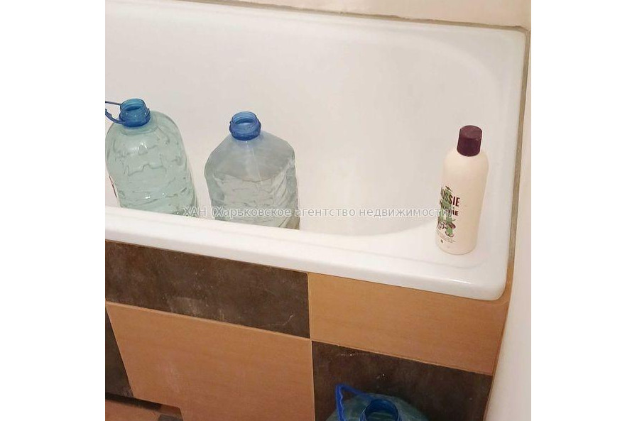 Продам квартиру, 92-й бригады ул. , 1  ком., 38 м², советский ремонт 