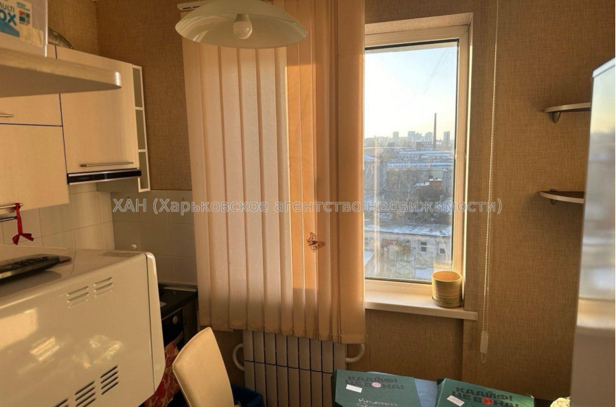 Продам квартиру, Аэрокосмический пр. , 3 кім., 60.20 м², косметический ремонт 