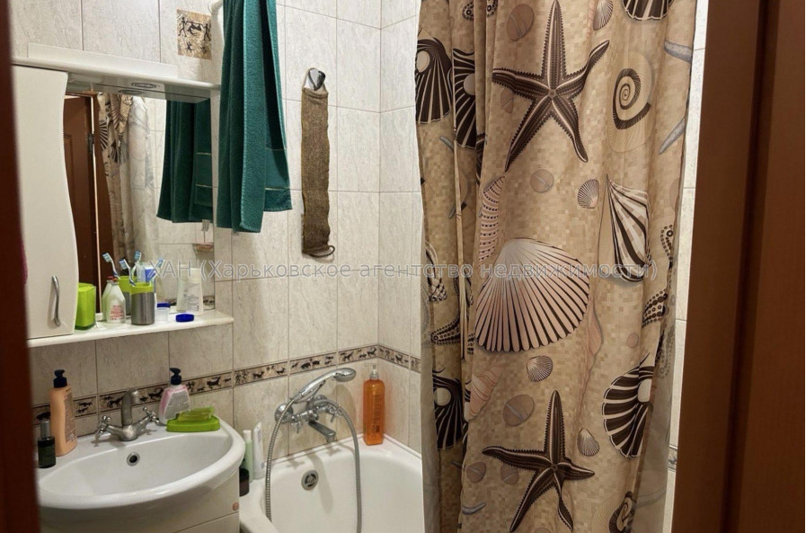 Продам квартиру, Аэрокосмический пр. , 3 кім., 60.20 м², косметический ремонт 