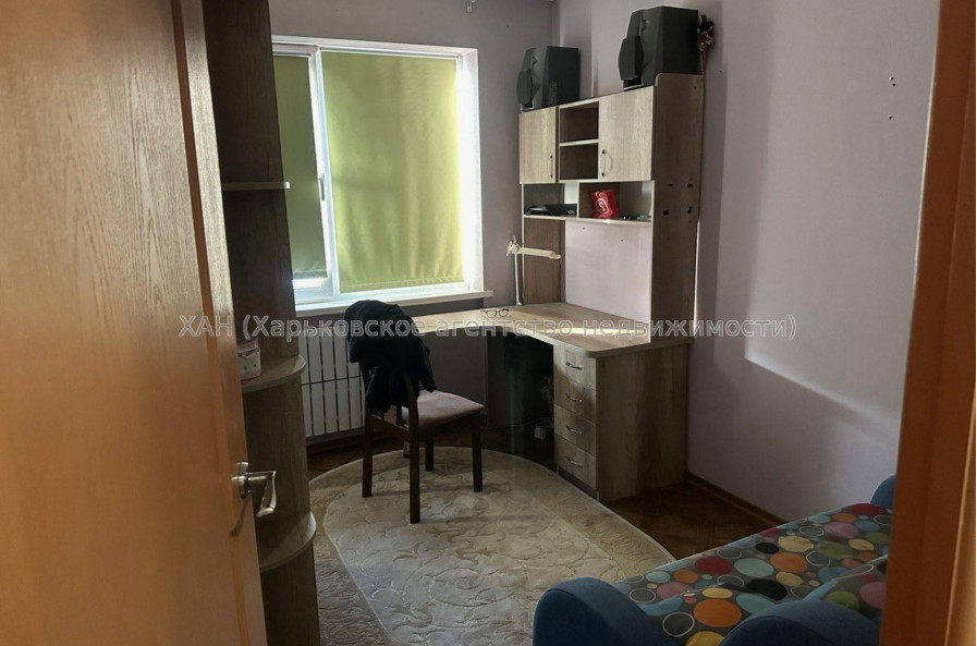 Продам квартиру, Аэрокосмический пр. , 3 кім., 60.20 м², косметический ремонт 