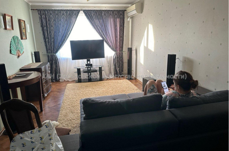 Продам квартиру, Аэрокосмический пр. , 3 кім., 60.20 м², косметический ремонт 