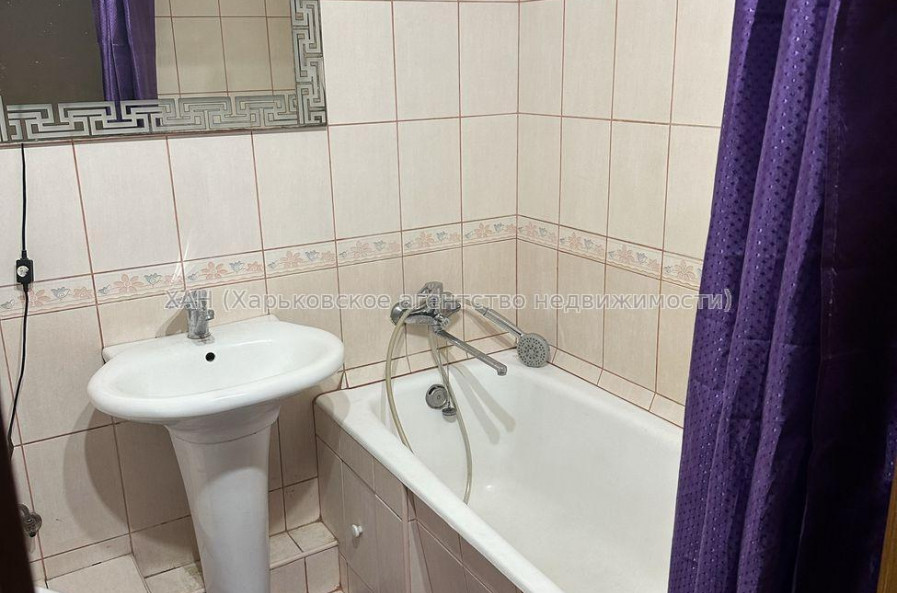 Продам квартиру, Тракторостроителей просп. , 1 кім., 39 м², советский ремонт 