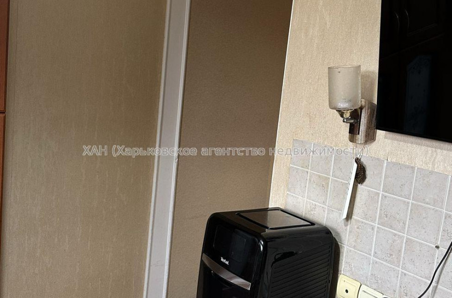 Продам квартиру, Тракторостроителей просп. , 1 кім., 39 м², советский ремонт 