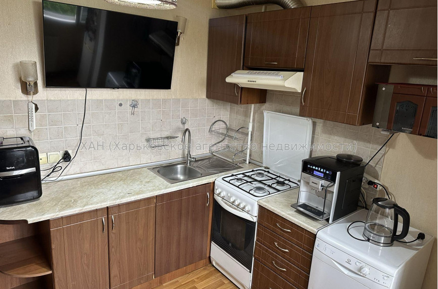 Продам квартиру, Тракторостроителей просп. , 1 кім., 39 м², советский ремонт 