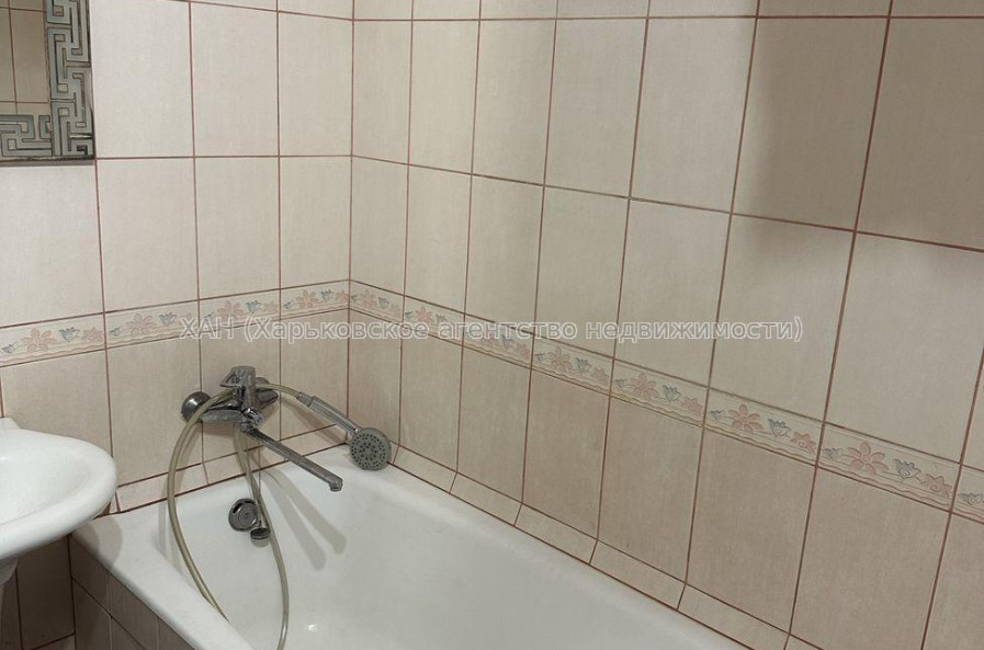 Продам квартиру, Тракторостроителей просп. , 1 кім., 39 м², советский ремонт 