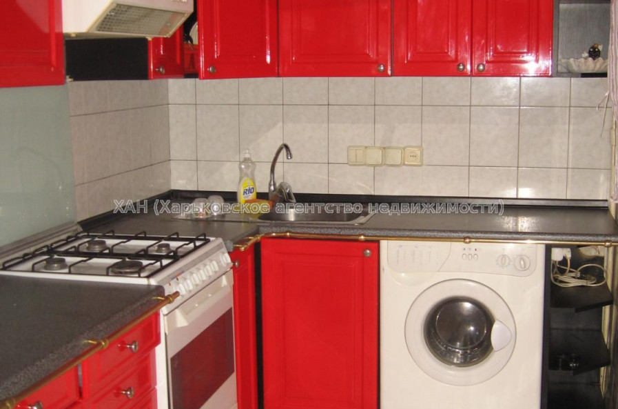 Продам квартиру, Натальи Ужвий ул. , 4 кім., 80 м², капитальный ремонт 