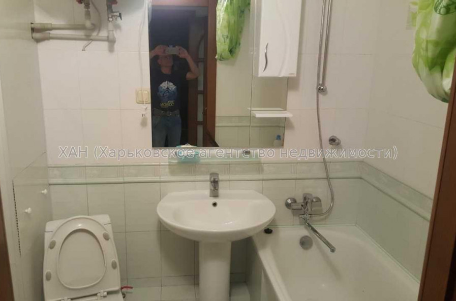 Сдам квартиру, Гвардейцев Широнинцев ул. , 1  ком., 42 м², косметический ремонт 