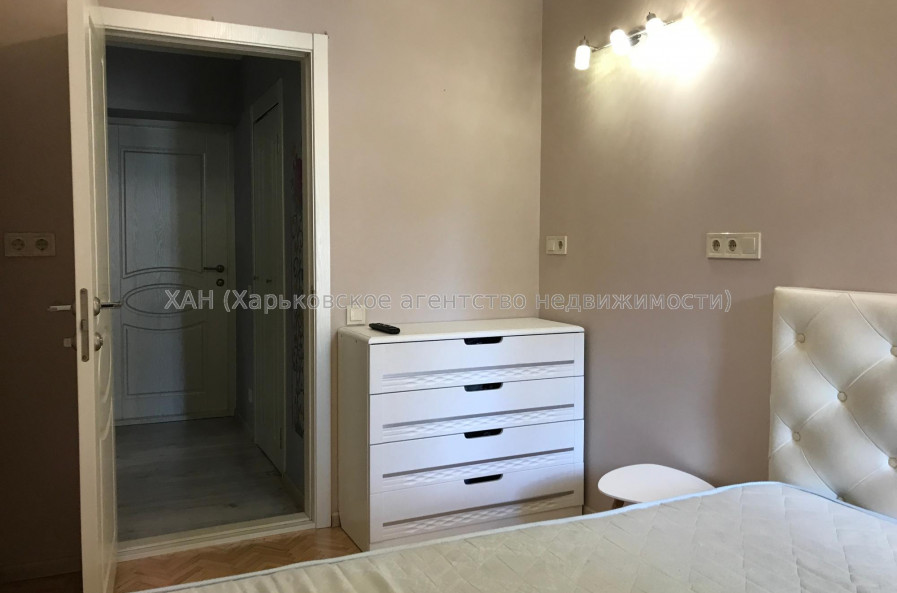 Продам квартиру, Тобольская ул. , 52 , 3  ком., 56.50 м², евроремонт 