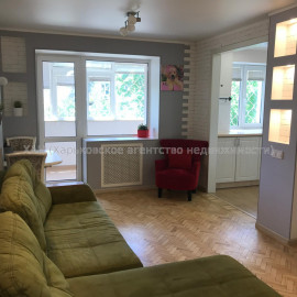 Продам квартиру, Защитников Неба ул. , 52 , 3 кім., 56.50 м², евроремонт