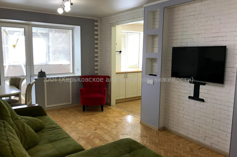 Продам квартиру, Тобольская ул. , 52 , 3  ком., 56.50 м², евроремонт 