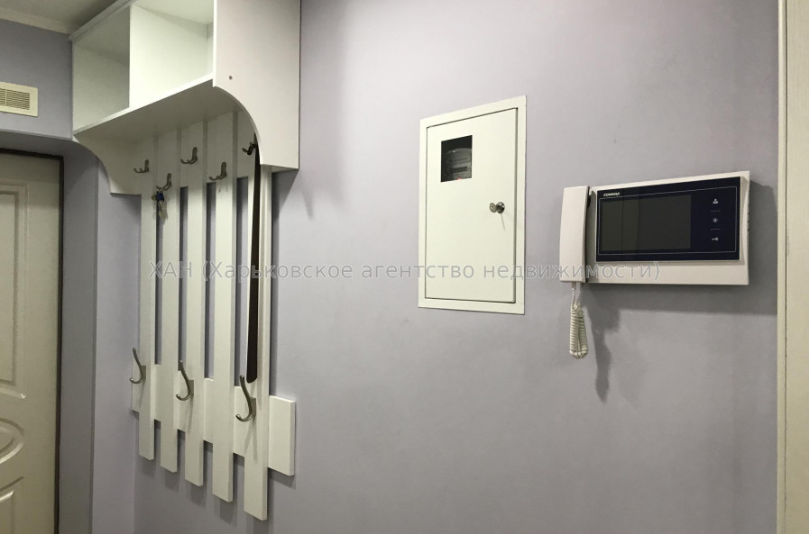 Продам квартиру, Тобольская ул. , 52 , 3  ком., 56.50 м², евроремонт 