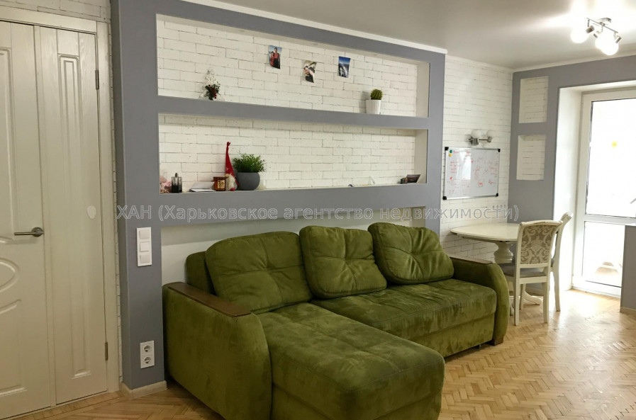 Продам квартиру, Тобольская ул. , 52 , 3  ком., 56.50 м², евроремонт 