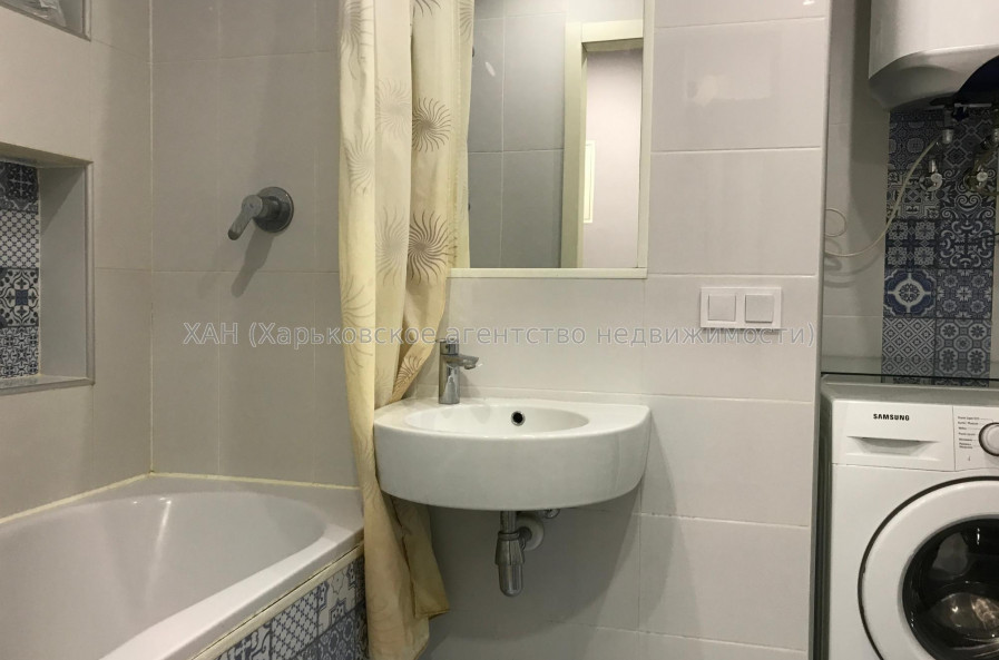 Продам квартиру, Тобольская ул. , 52 , 3  ком., 56.50 м², евроремонт 