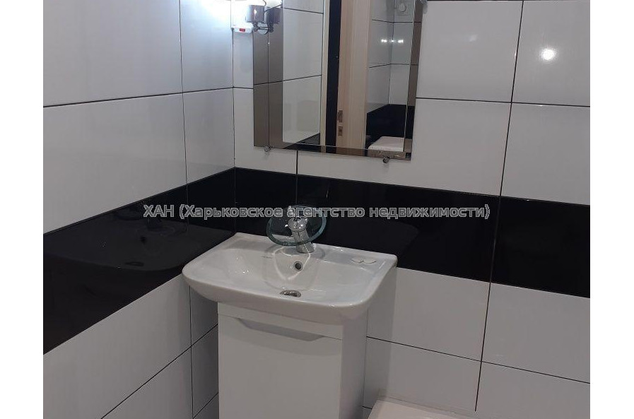 Продам квартиру, Героев Харькова просп. , 1  ком., 28 м², евроремонт 