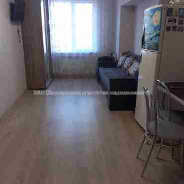 Продам квартиру, Героев Харькова просп. , 1  ком., 28 м², евроремонт 