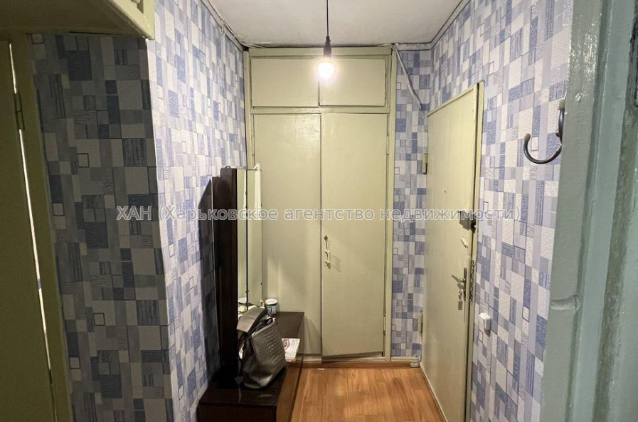 Продам квартиру, Каденюка ул. , 1 кім., 33 м², косметический ремонт 