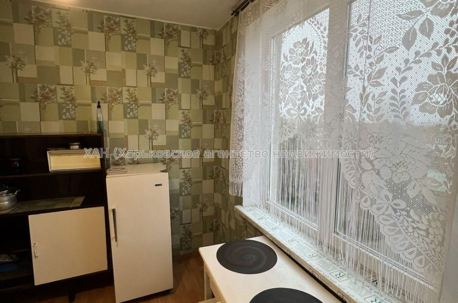Продам квартиру, Каденюка ул. , 1 кім., 33 м², косметический ремонт 