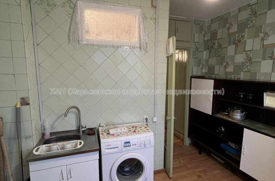 Продам квартиру, Каденюка ул. , 1 кім., 33 м², косметический ремонт 