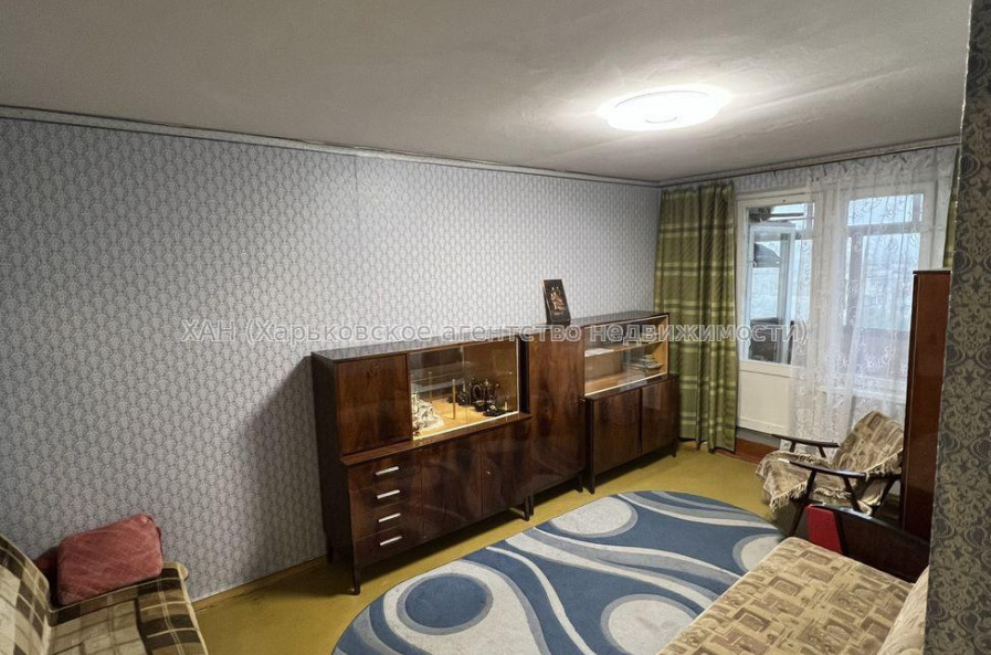 Продам квартиру, Каденюка ул. , 1 кім., 33 м², косметический ремонт 
