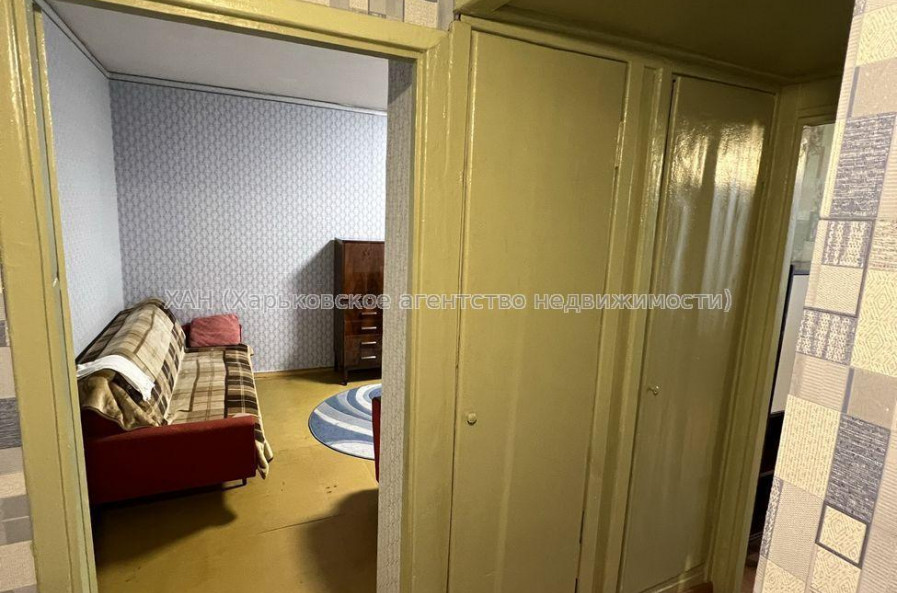 Продам квартиру, Каденюка ул. , 1 кім., 33 м², косметический ремонт 