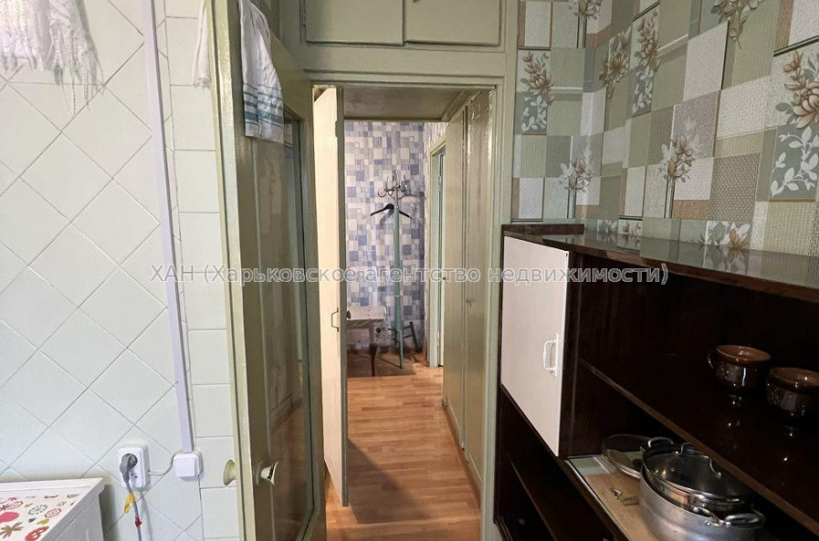 Продам квартиру, Каденюка ул. , 1 кім., 33 м², косметический ремонт 