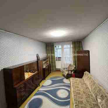 Продам квартиру, Каденюка ул. , 1 кім., 33 м², косметический ремонт 