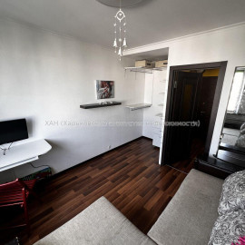 Продам квартиру, Каденюка ул. , 2  ком., 44.40 м², евроремонт