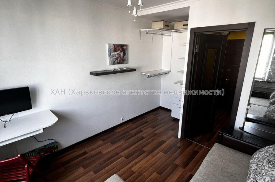 Продам квартиру, Каденюка ул. , 2 кім., 44.40 м², евроремонт 